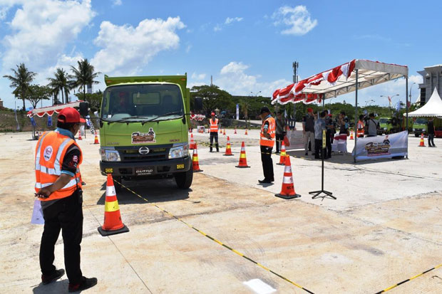 Hino Dutro Safety Driving...