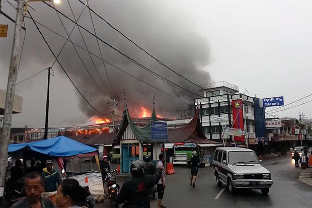 Kios yang Terbakar Tembus...