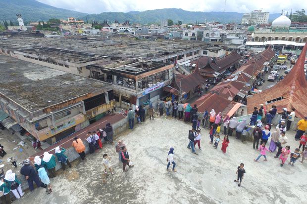 3 Terluka Saat Kebakaran...