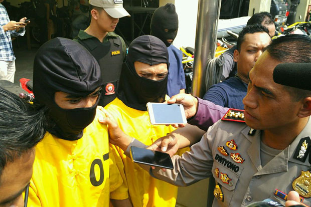 Modal Tampang Garang,...