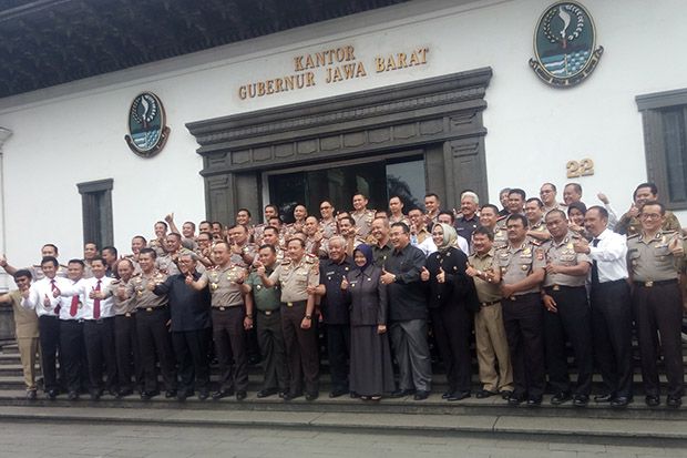 Rekrutmen Polisi, Aher...