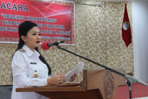 Bupati Karolin: Lelang...