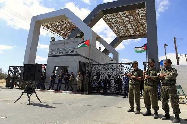 Hamas Serahkan Kontrol...
