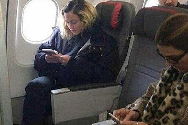 Wow, Madonna Pilih Naik...