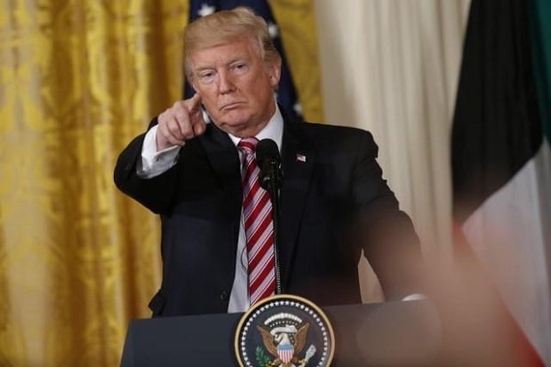 Donald Trump: Dunia...