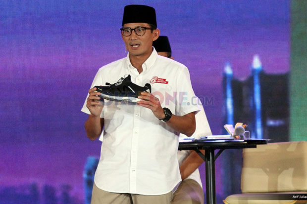Pakai Uang Sendiri,...