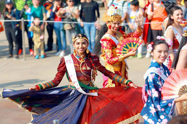 Miss Indonesia Achintya...
