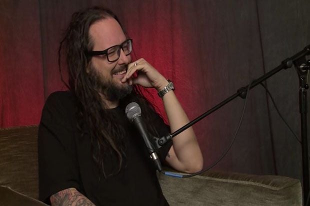 Vokalis Korn Jonathan...