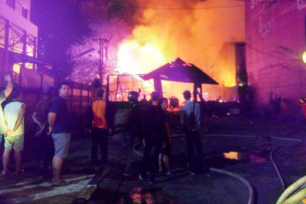 Tabung Gas Meledak,...