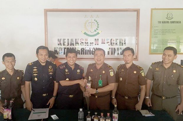 Bea Cukai Sampit Bawa...