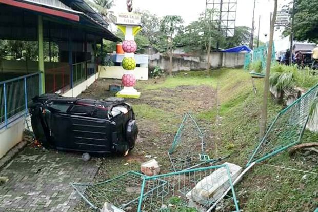 Hindari Jalan Berlubang,...