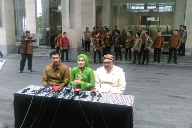 Jokowi Mantu, Bobby...