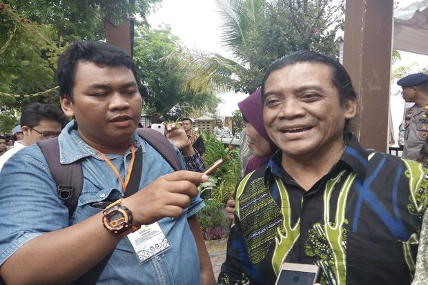 Didi Kempot Nyanyikan...