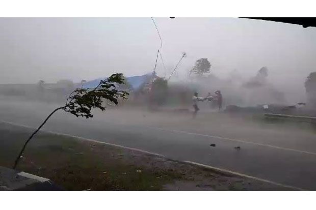 Evakuasi Korban di Banjarnegara...
