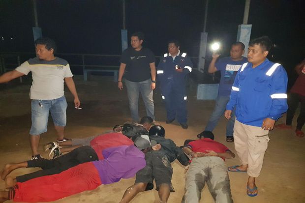 Beraksi di 35 Tempat,...