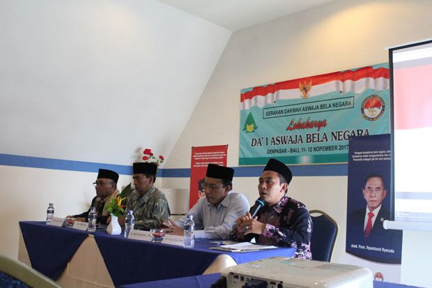 Dari Bali, Pesantren...