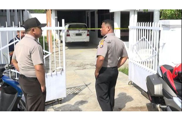 Alami Luka Tusuk, Ketua...