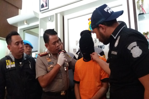 Wanita Karier Tertipu...
