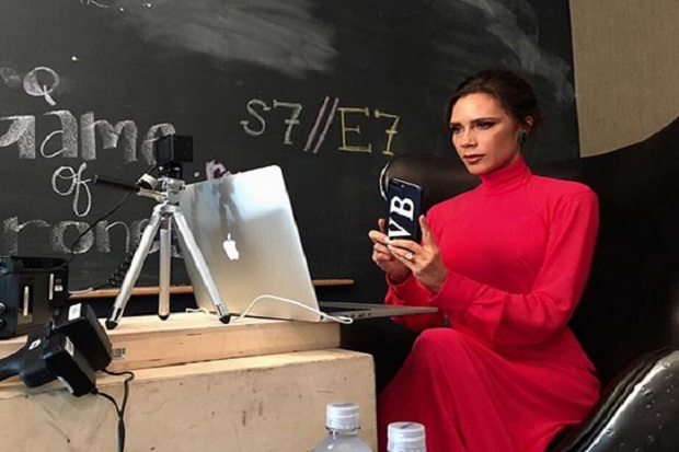 Victoria Beckham Tersanjung...