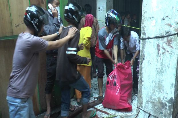 Polisi Tangkap Penjarah...