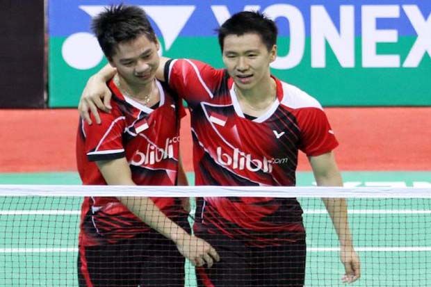 Pelatih Berdoa Ganda...