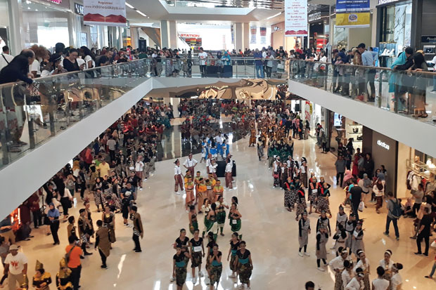 3.000 Orang Menari Serentak...