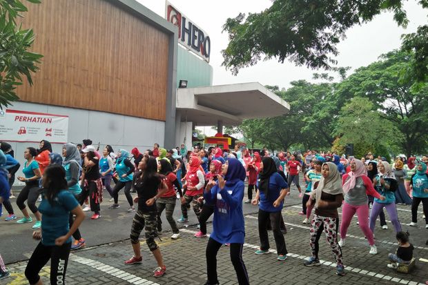 Senam Zumba Semarakkan...