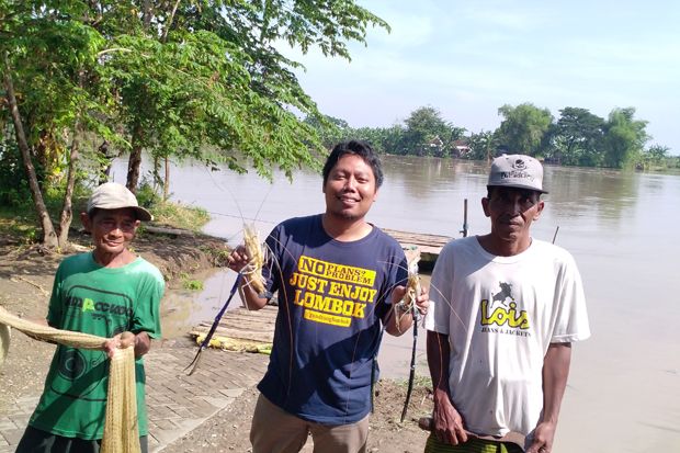 Yuk, Komboan di Tepi...