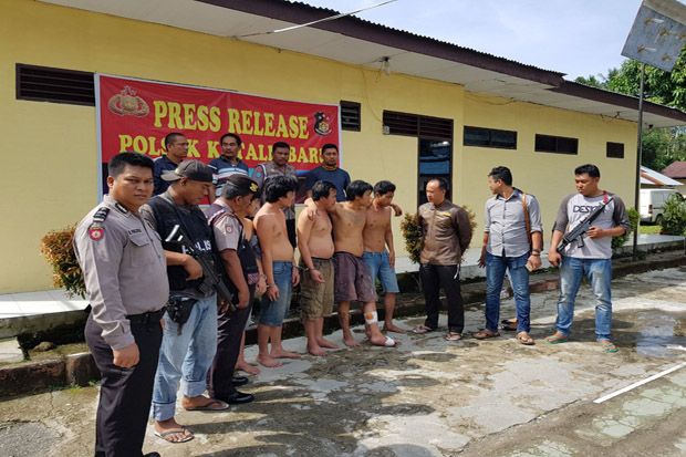 1 Tahanan Kabur Ditembak,...