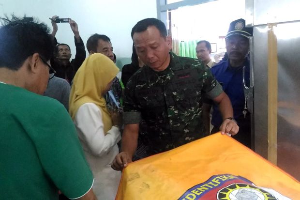 Pegawai Bank Ditemukan...