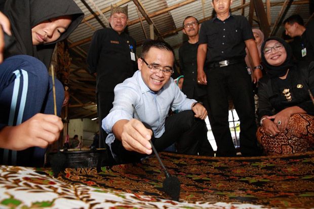 Kembangkan Daerah Bupati...