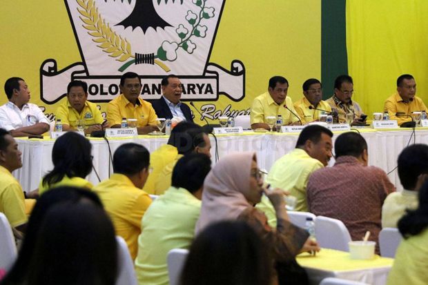 Golkar Masih di Bawah...