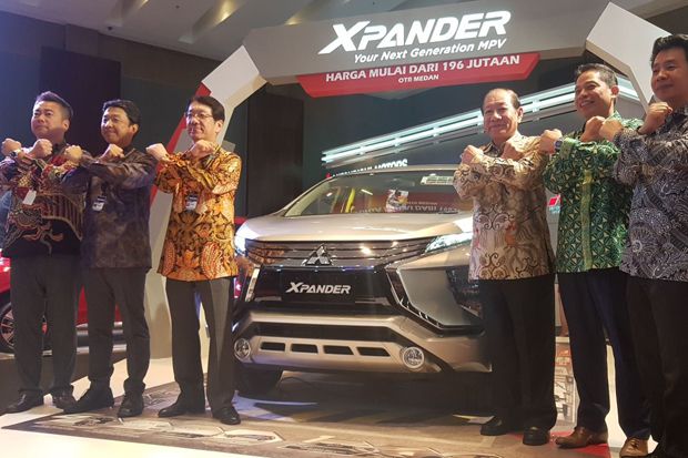 Mejeng di GIIAS Medan,...