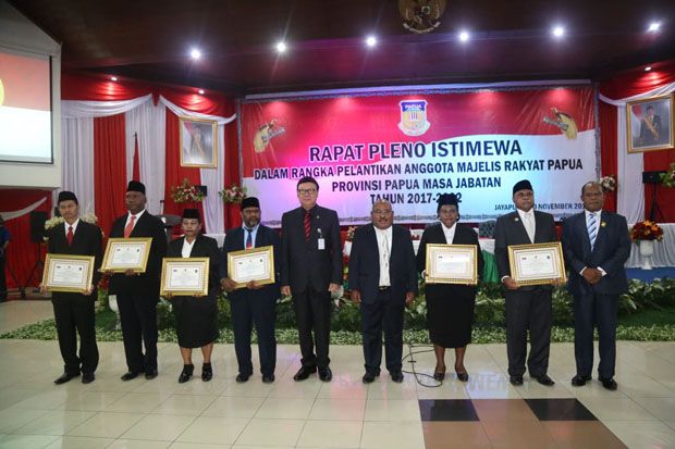 Mendagri Minta MRP Ikut...