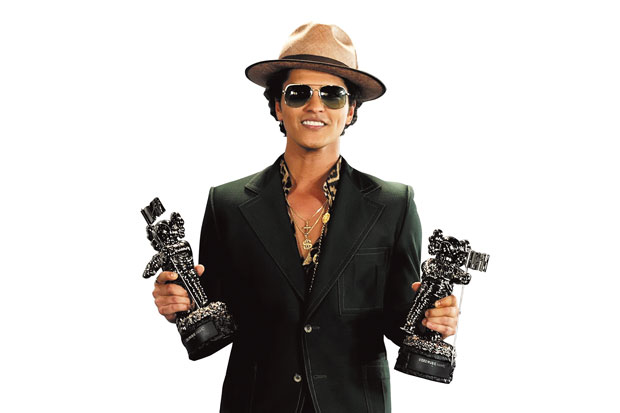 Bruno Mars, Penyanyi...
