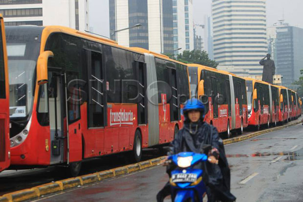 Transportasi Massal...