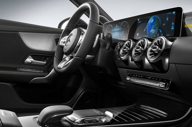 Sedan Mercedes-Benz...