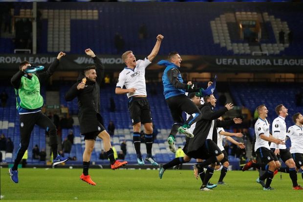 Permalukan Everton,...