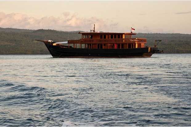 Kapal KM Amanikan Karam...