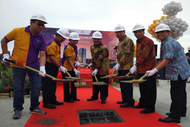 Topping Off Celebration...