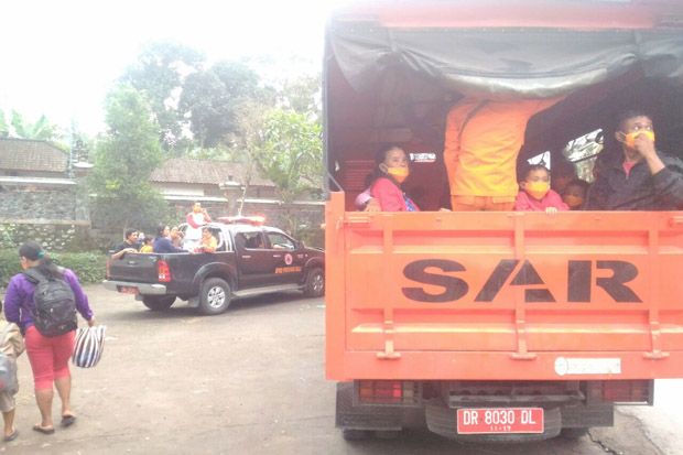Gunung Agung Masuki...