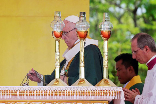 Menyambangi Myanmar,...