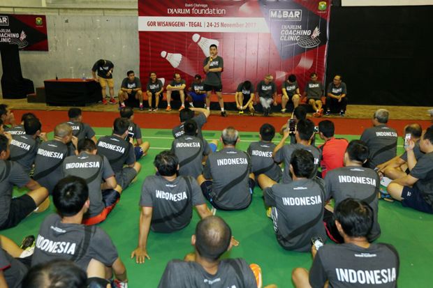 Penggemar Badminton...