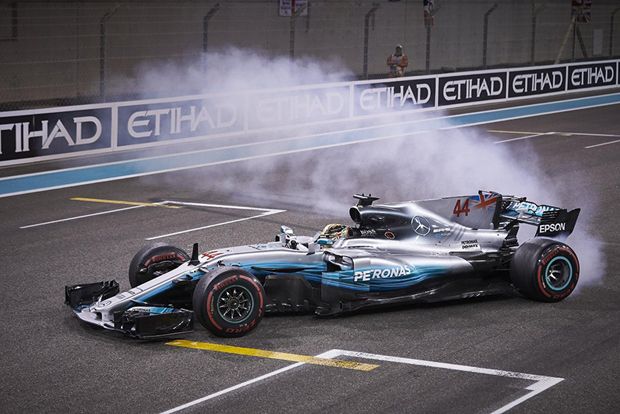 Lewis Hamilton Bicara...