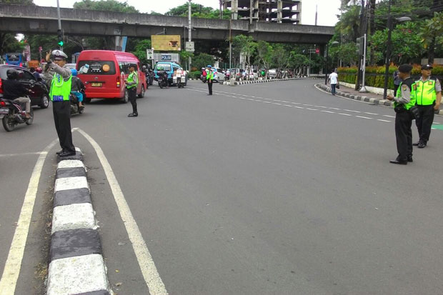 Ada Aksi Unjuk Rasa,...