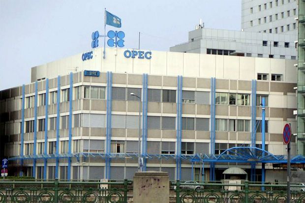 OPEC Sepakat Perpanjang...