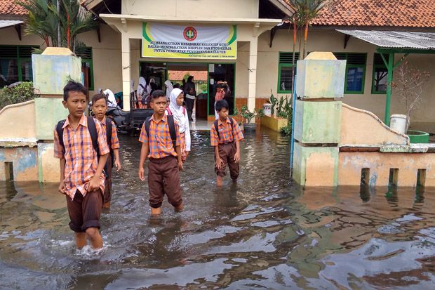 38 Sekolah di Pekalongan...