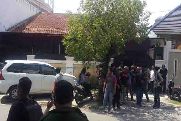 BNN Gerebek Rumah Diduga...