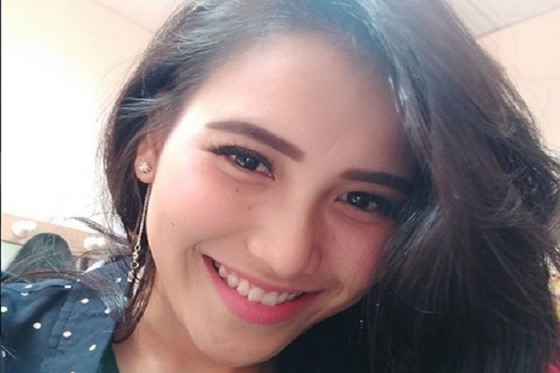 Ayu Ting Ting Kesulitan...
