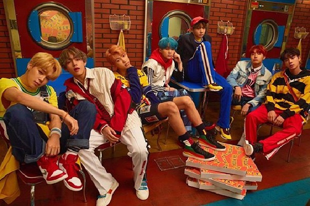 BTS Pecahkan Rekor Billboard...